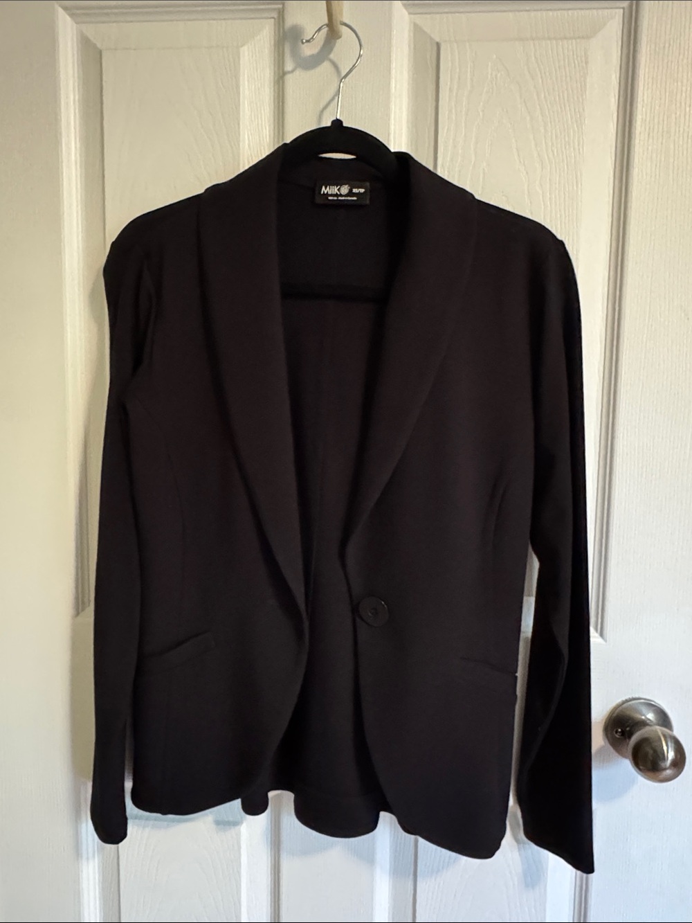 Miik Made-in-Canada Black Single-Button Shawl Collar Blazer